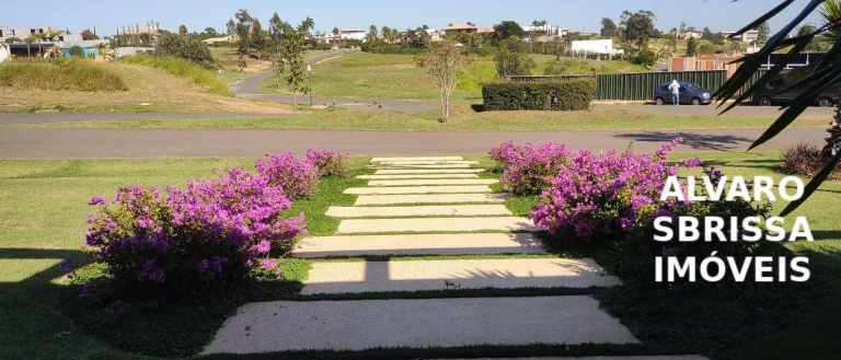 Imagem Casa de alto padrão, térrea com 5 suites, totalmente climatizada e com linda piscina.