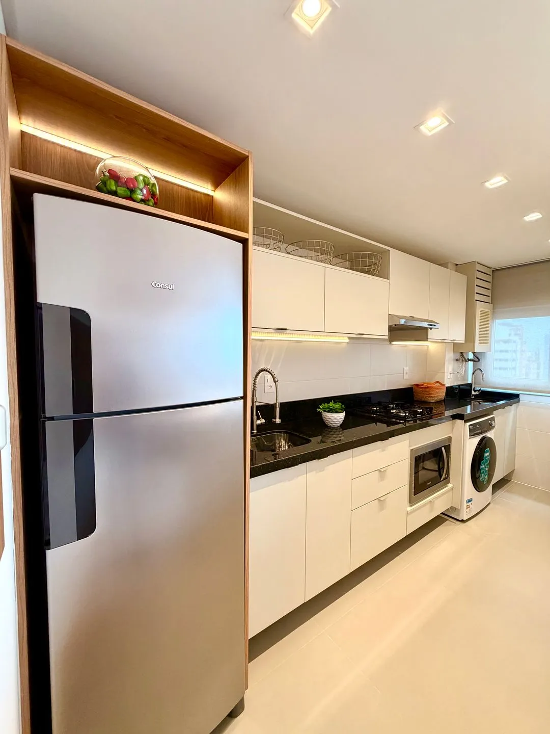 Imagem Apartamento à venda em Torres, Predial, com 1 quarto, 52m2