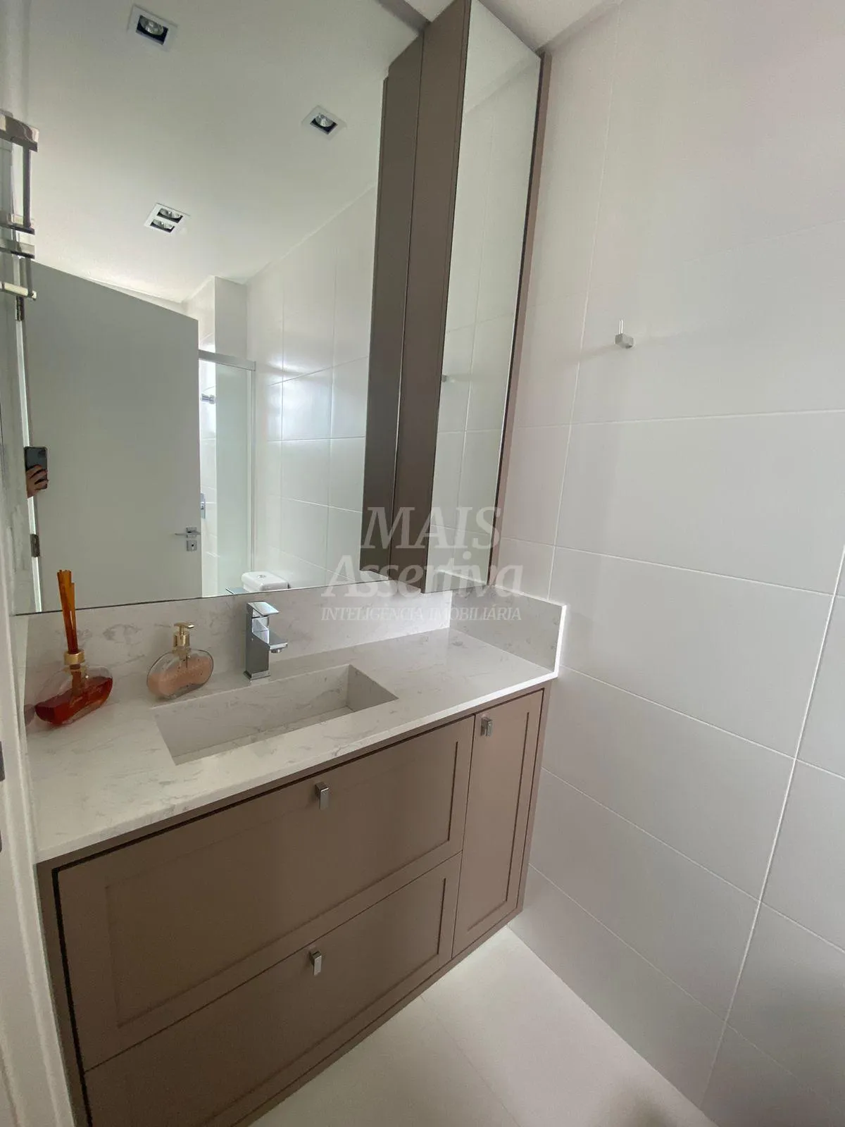 Imagem Excelente apartamento de alto padrão a venda no centro de Balneário Camboriú/SC