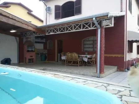 Imagem Casa à venda 3 Quartos, 1 Suite, 6 Vagas, 300M², Parque São Domingos, Pindamonhangaba - SP