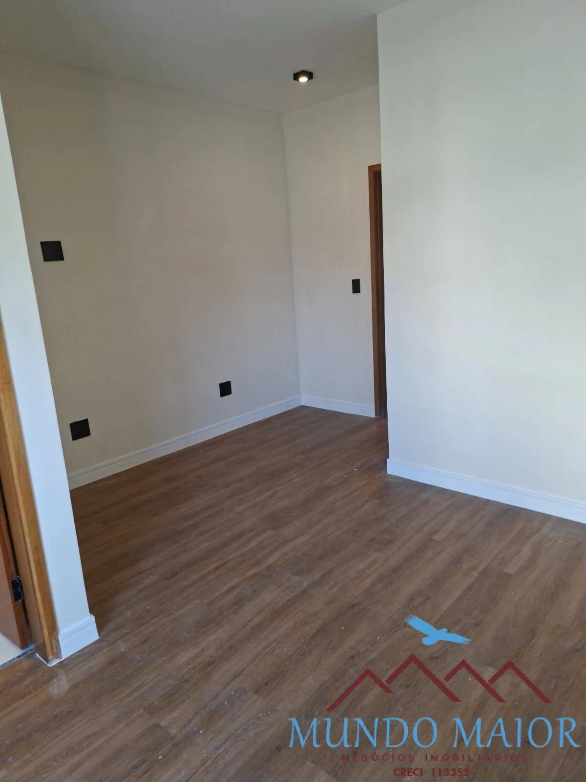 Imagem Sobrado Novo de Esquina no Jardim Alvorada - 3 Quartos, Suíte, 4 Vagas !!!!