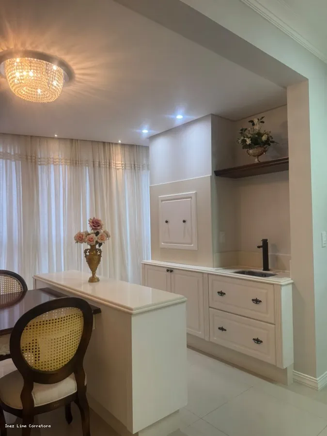 Imagem Apartamento para Locação em Itapema, meia praia, 3 dormitórios, 3 suítes, 4 banheiros, 2 vagas
