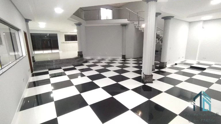 Imagem Casa a venda, em um dos melhores Bairros de São José dos Pinhais, 04 quartos sendo uma suíte e 02 Demi Suítes, 12 vagas no Aristocrata .