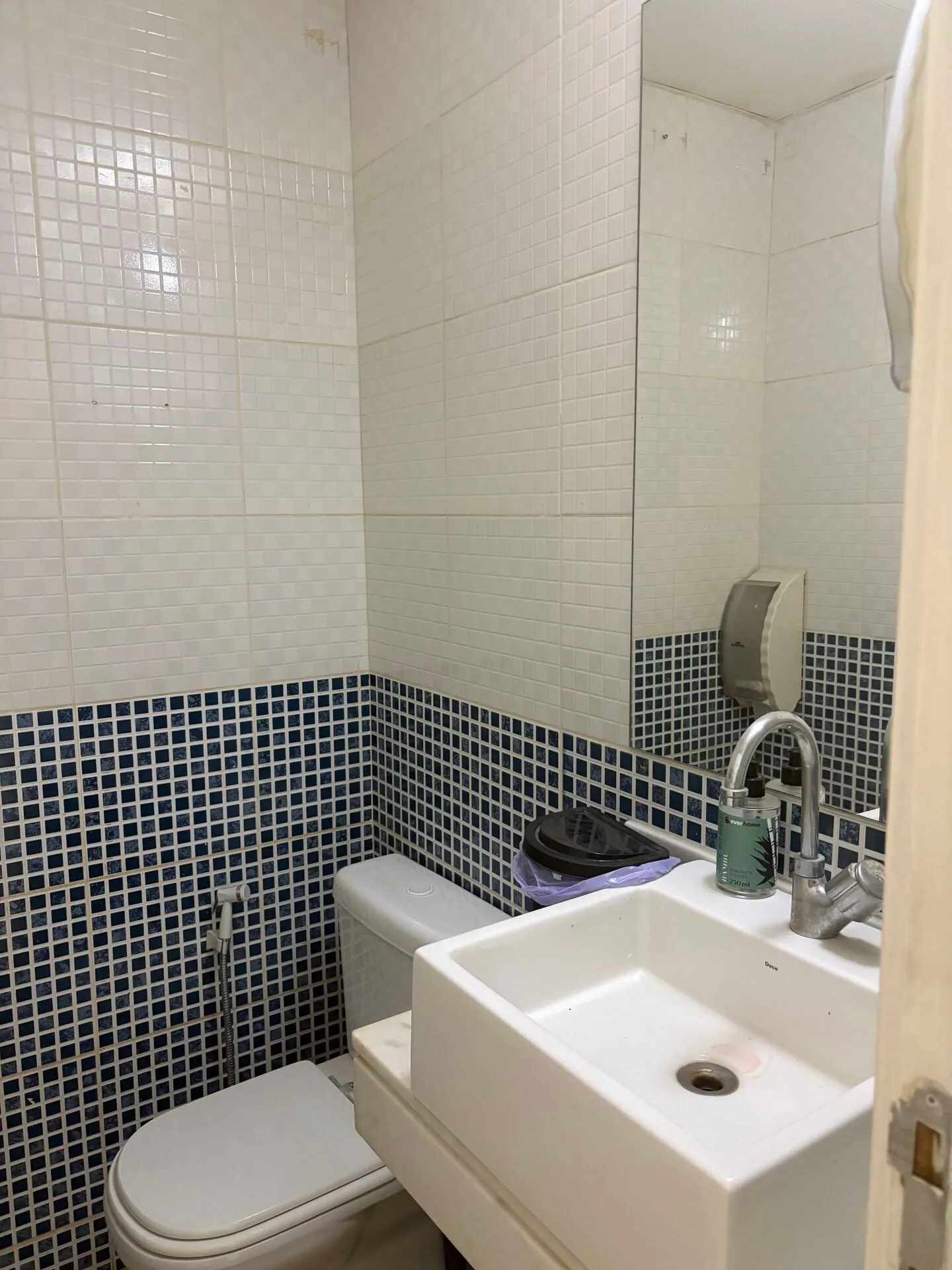 Imagem Sala comercial para alugar no bairro Zona Oeste em Rio de Janeiro/RJ