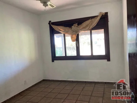 Imagem Vendo Casarão em Itaipuaçu com 5 Quartos, 2 Suítes.
