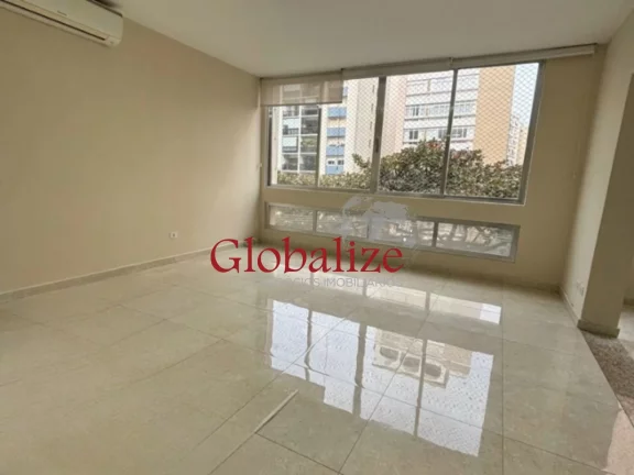 Imagem Apartamento à venda com 300m², 4 qurtos, 1 suíte, dependência, vista mar por R$1.320.000,00 no Gonzaga em Santos