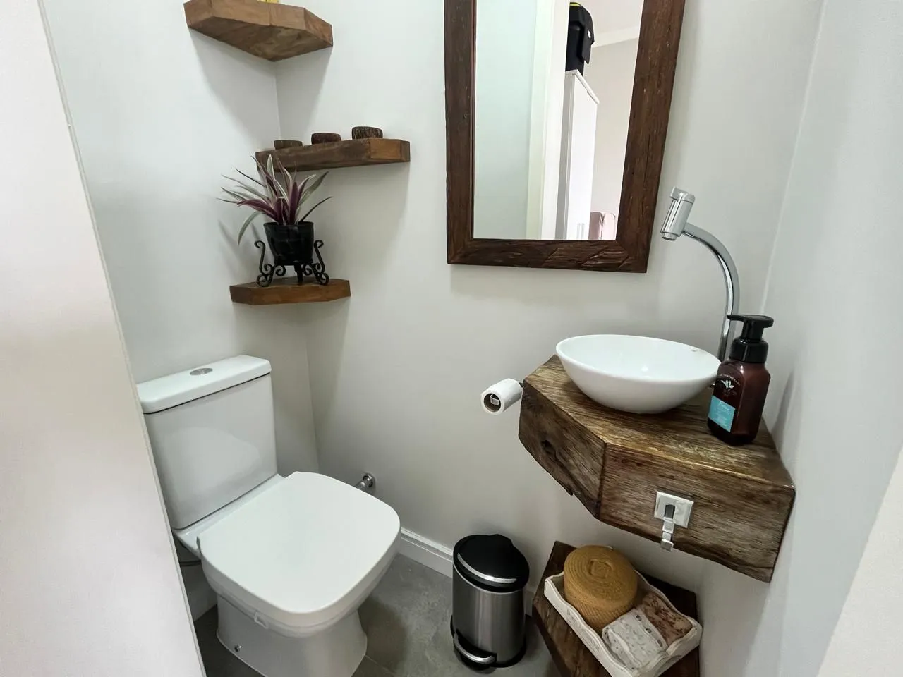 Imagem Apartamento 2 dorm. + Dependência no Menino Deus