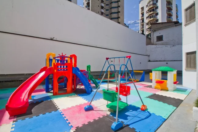 Imagem CONDOMÍNIO PORTO CERVO - Vende-se apto de 149m² (Unidade de Revenda), a 854m do Metrô Moema!