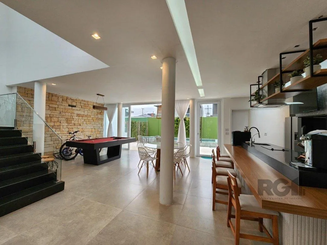 Imagem Casa de Condomínio em Atlântida Sul