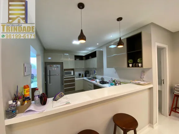 Casa de Condomínio com 4 Quartos à Venda, 320 m² em Calhau - São Luís
