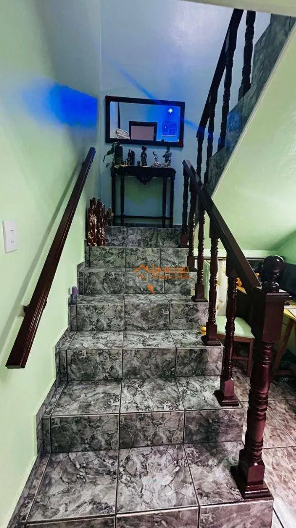 Imagem Sobrado com 4 dormitórios à venda, 266 m² por R$ 532.000,00 - São João - Guarulhos/SP