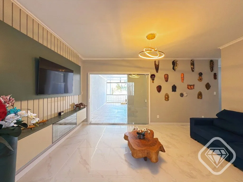 Imagem Casa espaÃ§osa e muito bem construÃ­da, ideal para quem busca conforto, privacidade Ã© um imÃ³vel sÃ...