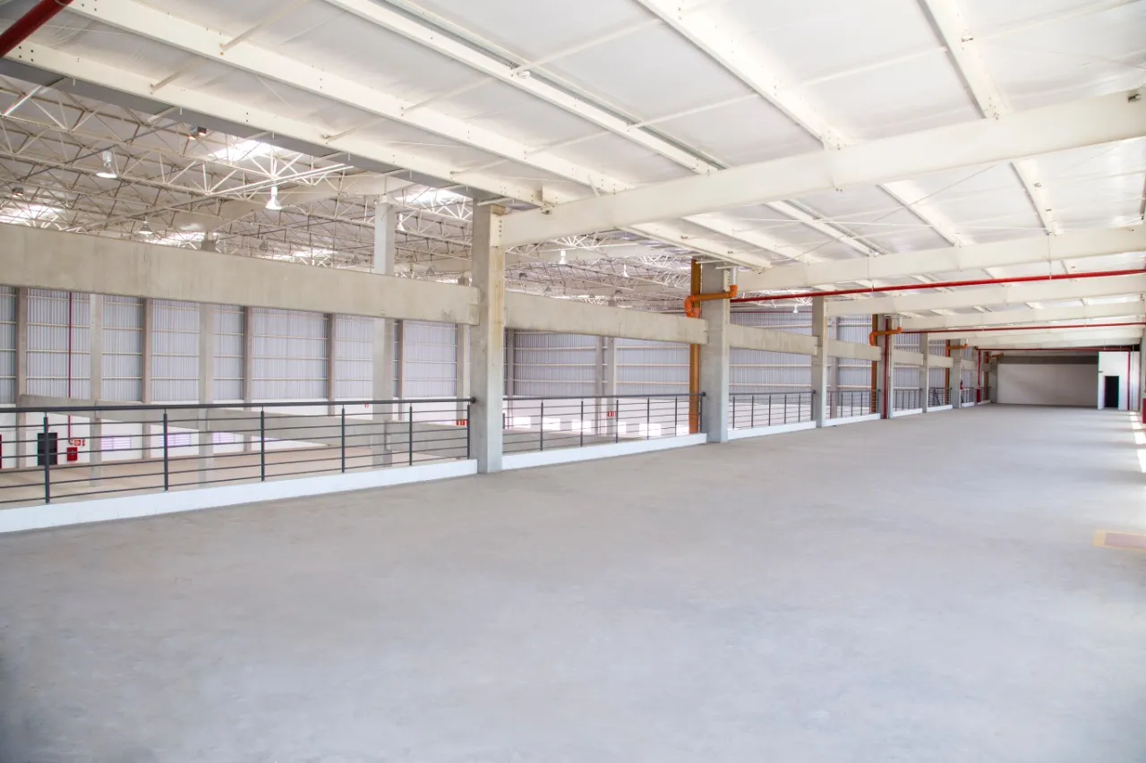 Imagem Galpão Industrial de 3.520,77 m² em Condomínio de Excelência no Éden, Sorocaba-SP: Ideal para sua Empresa!