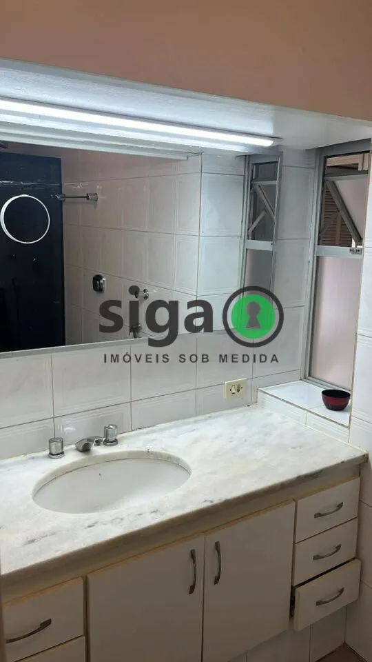 Imagem Apartamento com 3 dormitórios e 2 vagas no Edifício Coronet I e II.