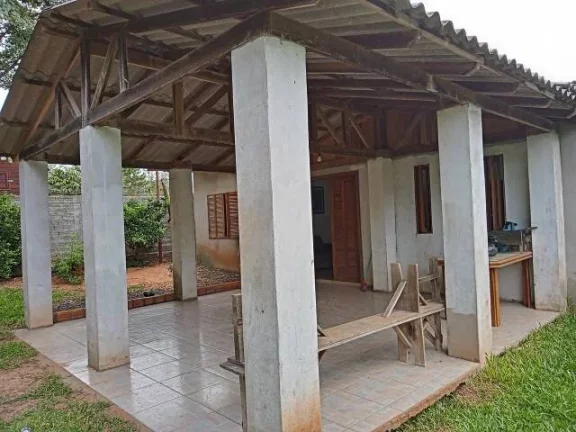 Imagem Sítio com Casa em condomínio Fechado, Próximo da portaria, junto a RS040