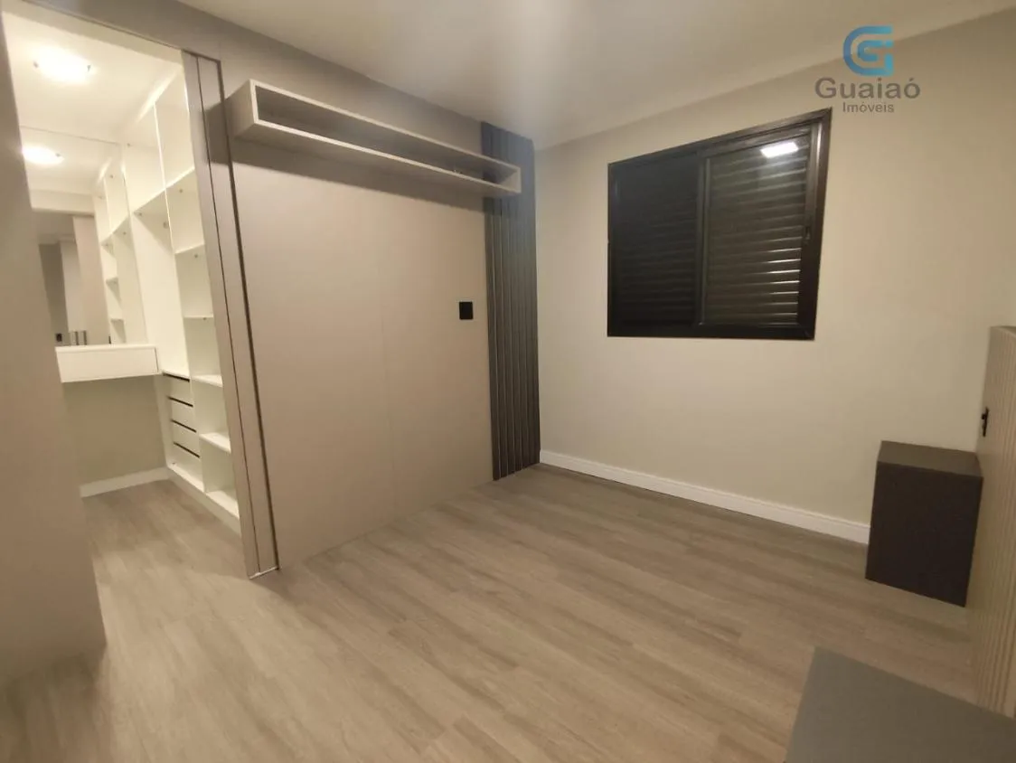 Imagem Vendo Maravilhosa Cobertura Penthouse, 03 Dormitórios com Vista para a praia, 01 suíte, 03 Vagas de Garagem Paralelas, Home Office, Condomínio com Lazer Completo, Pompéia, Santos.