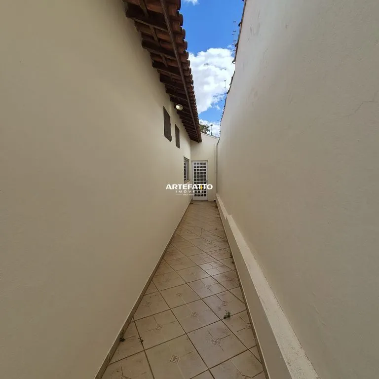 Imagem Casa com 3 dormitórios no bairro José de Carlos