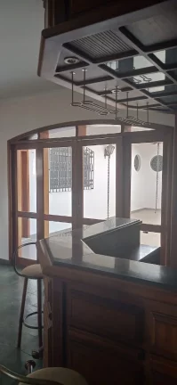 Imagem Residencia localizada no Estoril II, completa em armarios, 4 suítes.