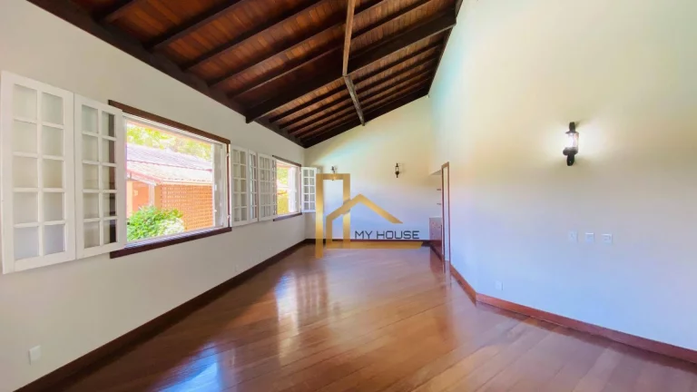 Imagem Casa com 6 quartos e 4 suítes à venda, 348 m² por R$ 1.500.000 - Albuquerque - Teresópolis/RJ
