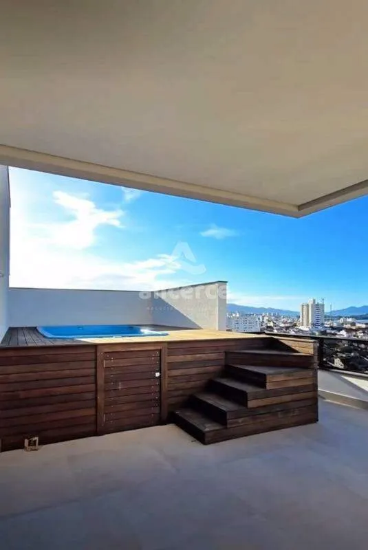 Imagem Cobertura à Venda - 4 Dormitórios I 1 Suíte Master I Terraço com Piscina I 2 Vagas de Garagem - Bairro Nossa Senhora do Rosário, São José/SC