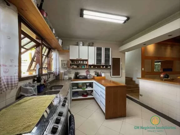 Imagem Casa Semitérrea com 4d/1ste. , lareira, piscina e gazebo!