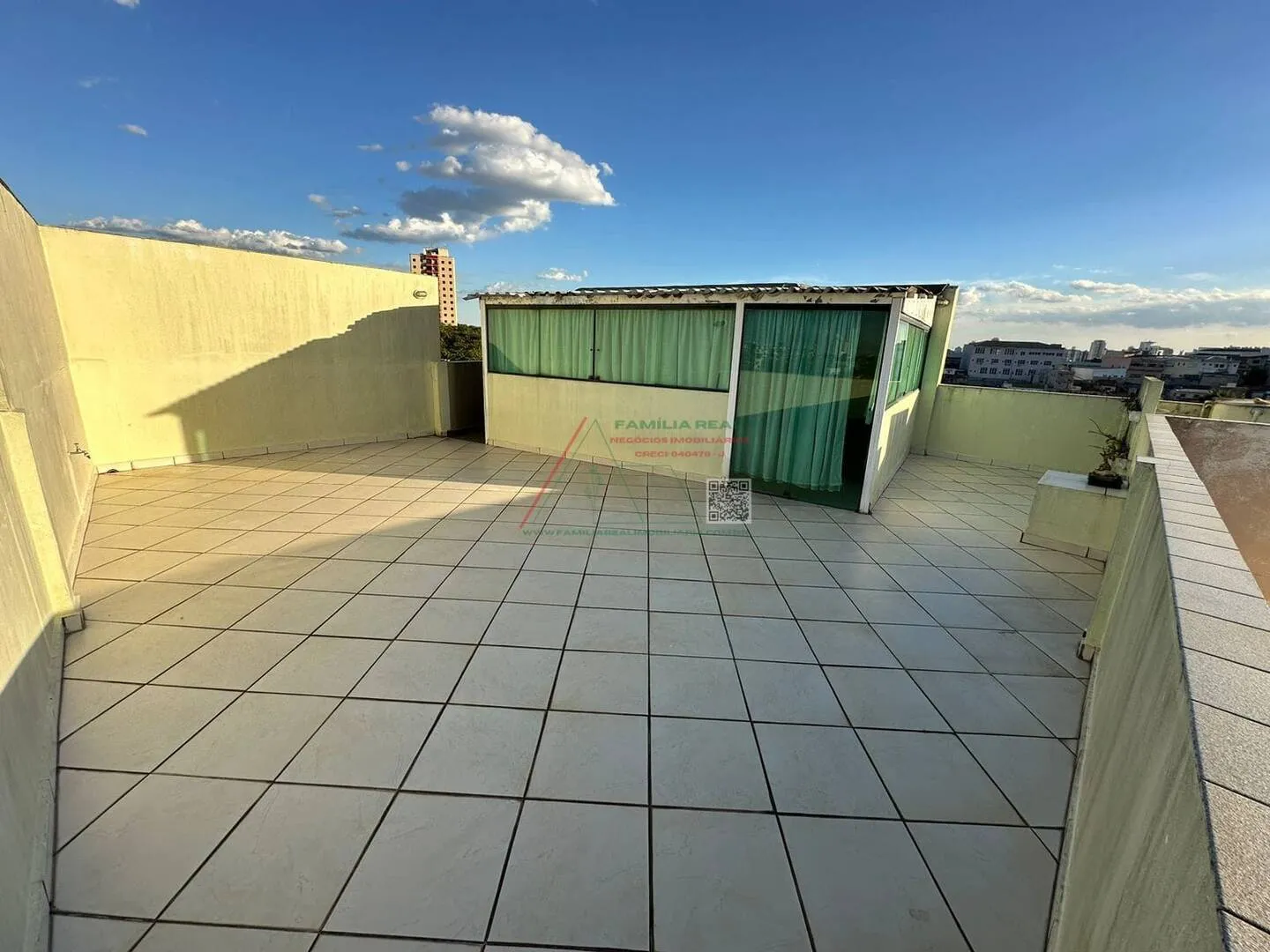 Imagem Propriedade Multifamiliar, à Venda, na Vila Matilde, com 03 Vagas de Garagem e Entrada Independente