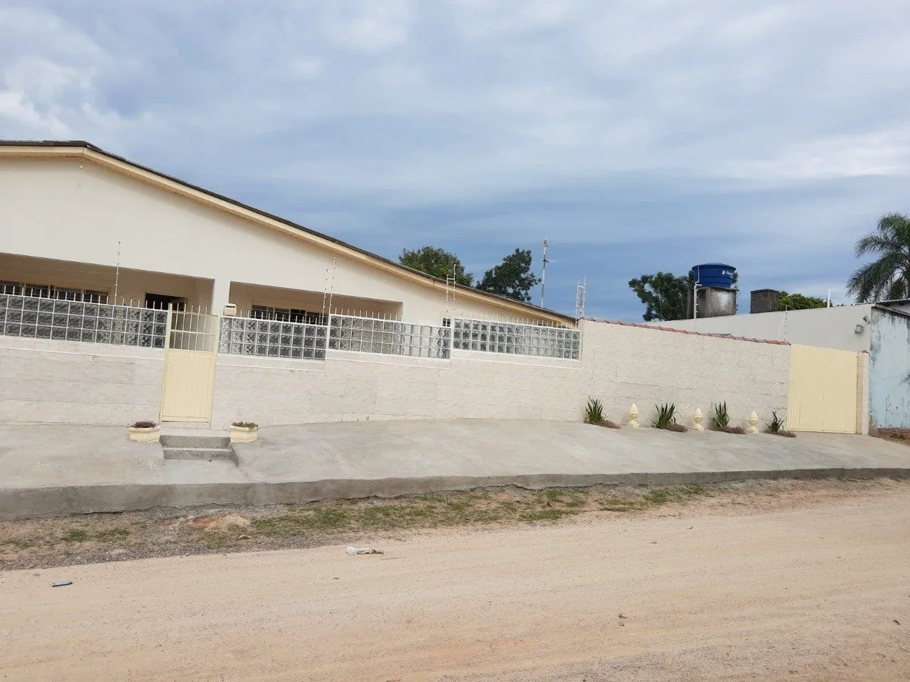Imagem Casa para Venda - 103.38m², 2 dormitórios, sendo 1 suite, 3 vagas - Cecília, Poa