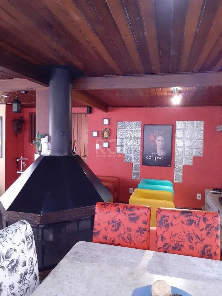 Imagem Casa 3 dormitórios, 2 suítes, 4 vagas, 257,52 m² de área privativa, no Bairro Ipanema