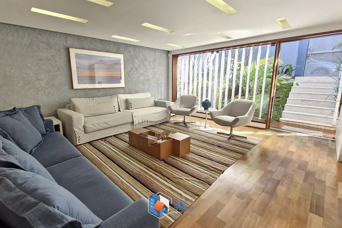 Imagem Casa para venda em Jardim Prudência com 3 quartos, sendo 3 suítes, 315m²