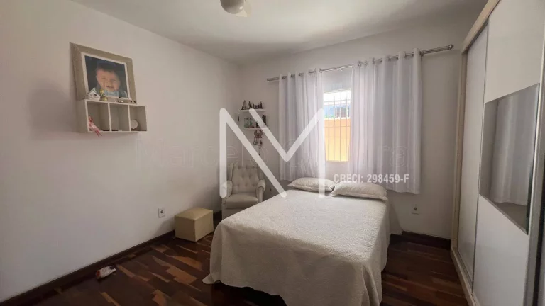 Imagem Casa para venda 3 Quartos 2 Suíte - 300m² - Bosque dos Eucaliptos