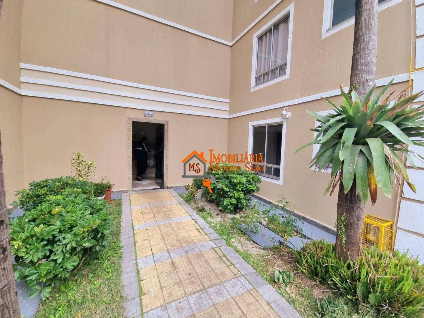 Imagem Apartamento com 2 dormitórios à venda, 45 m² por R$ 249.000,00 - Água Chata - Guarulhos/SP