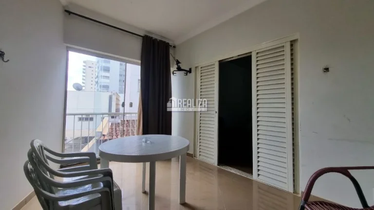 Imagem Casa com 6 Dormitórios no Bairro Fabrício - em Uberaba