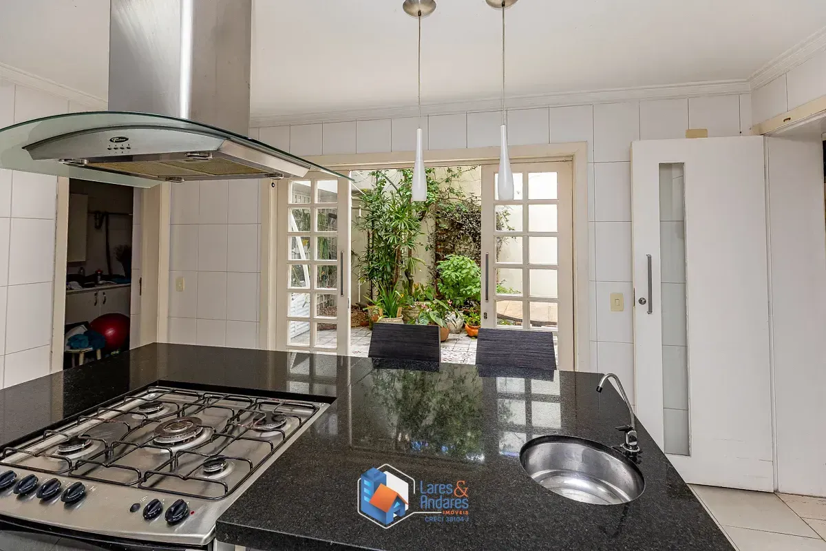 Imagem Casa para venda em Vila Cruzeiro com 4 quartos, sendo 3 suítes, 260m²