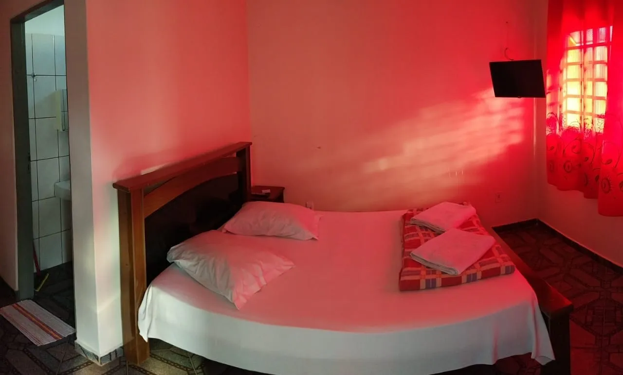 Imagem Comercial à venda e locação 21 Quartos, 18 Suites, 14 Vagas, 1100M², Jardim Santa Luzia, Pindamonhangaba - SP