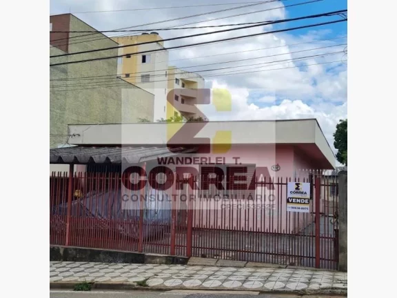 CASA LOCALIZADA NA VILA JARDINI - SOROCABA