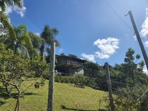 Foto do imóvel Casa à venda em Garopaba-SC, Praia da Silveira: 4 quartos, 2 salas, 2 banheiros, 3 vagas, 200m². Imperdível!