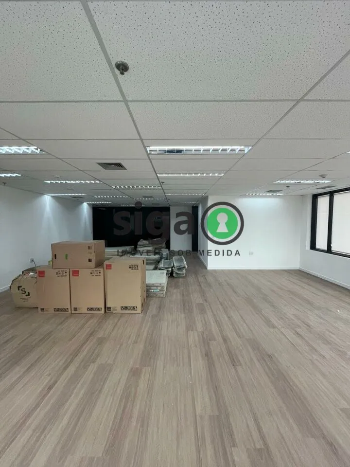 Imagem Sala Comercial e 4 banheiros para Locação, 290 m² por R$ 41.000,00