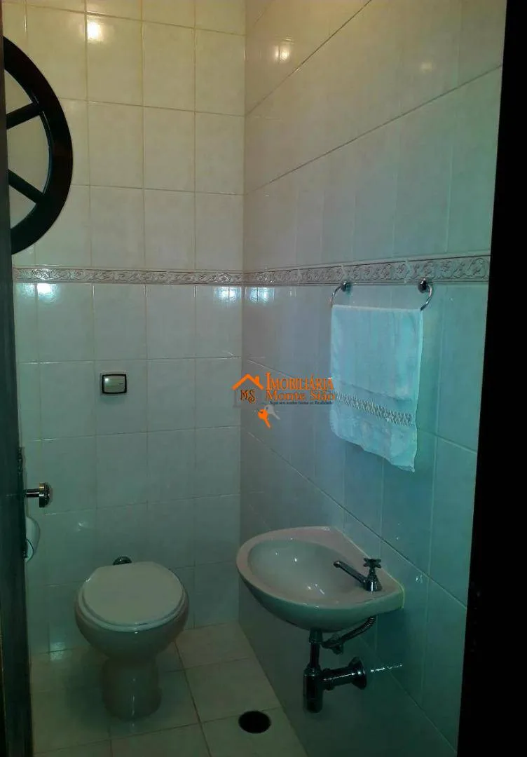 Imagem Sobrado com 4 dormitórios à venda, 260 m² por R$ 850.000,00 - Jardim Santa Clara - Guarulhos/SP