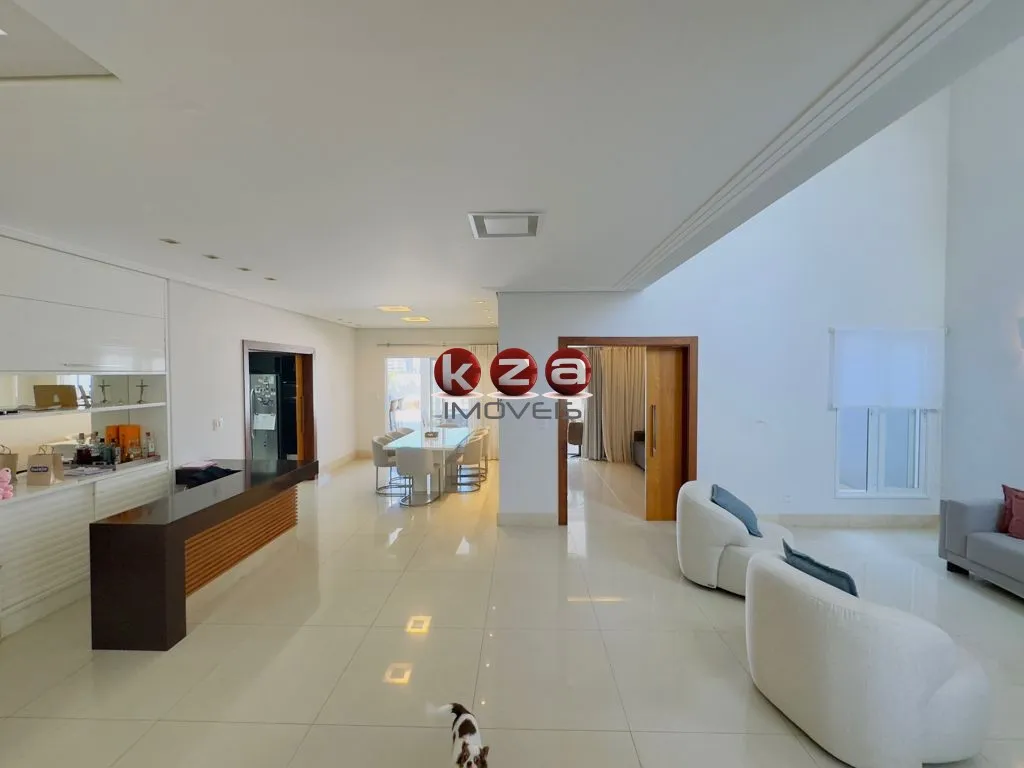 Imagem Luxuosa casa em condomínio à venda em Valinhos-SP, no Condomínio Porto Seguro Village: 3 quartos, 3 suítes, 2 salas, 5 banheiros, 2 vagas, 454m².