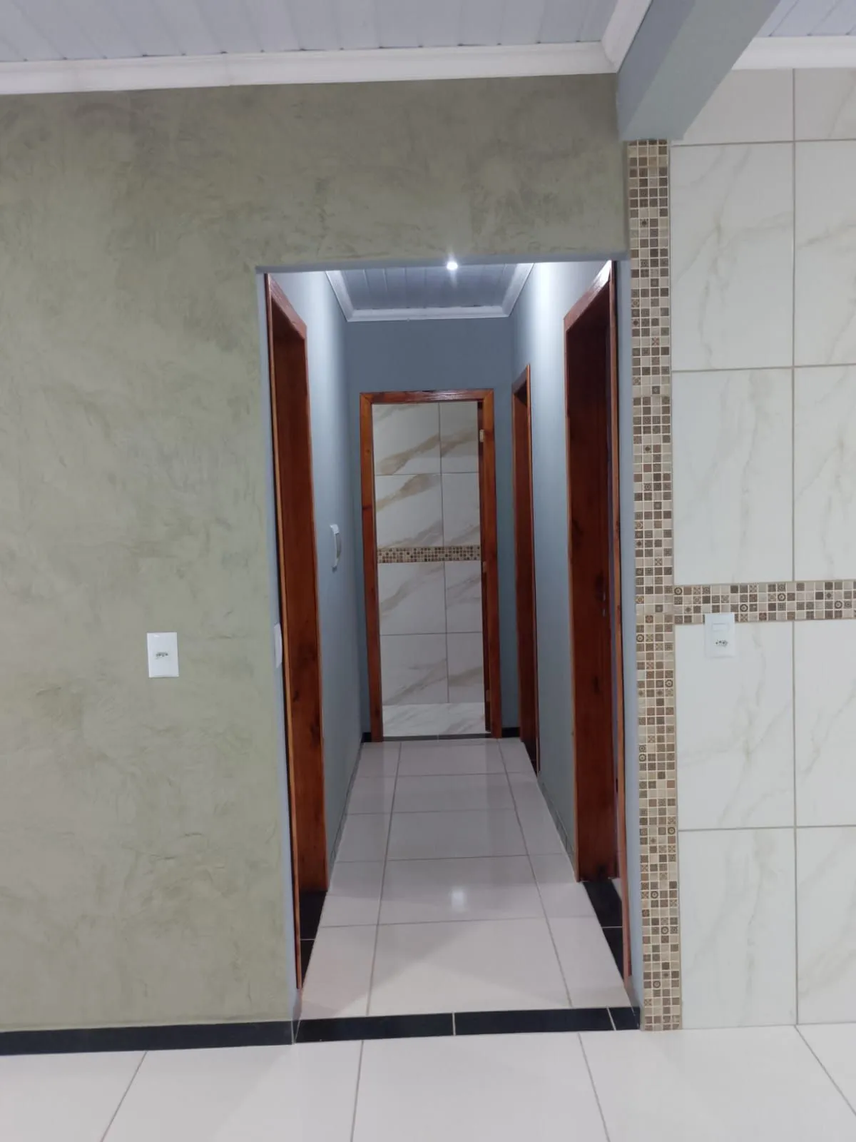 Imagem Casa em Canoas - Mato Grande de 3 dormitórios e 2 vagas DESOCUPADA