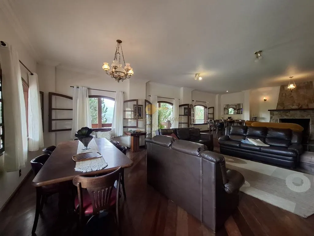Imagem Casa em Condomínio para Venda em Teresópolis / RJ no bairro Green Valley