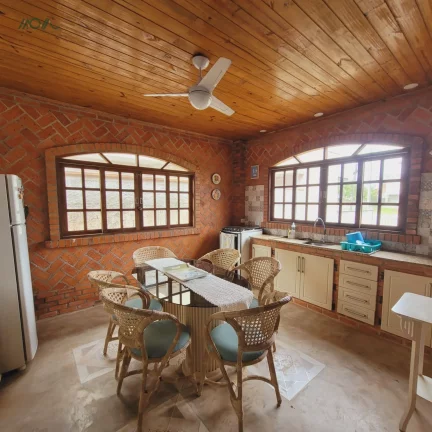 Imagem Casa à Venda em Itapoá - 3 Quartos, 100m da Praia, Oportunidade Imperdível!