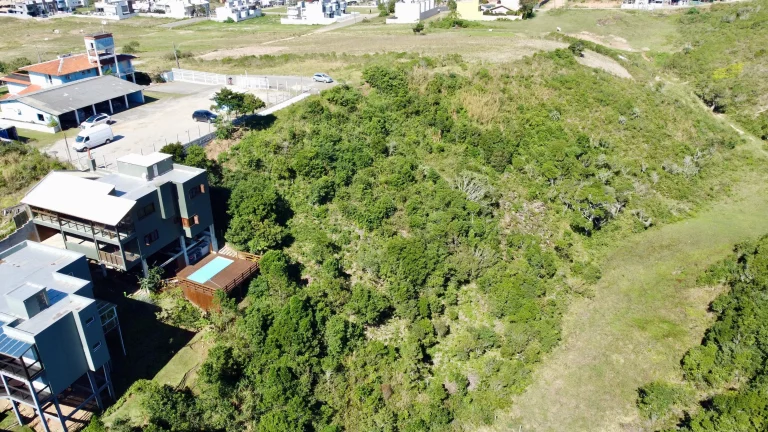Imagem Terreno à venda em Garopaba-SC, bairro Ferraz, 810m² de área - Oportunidade única!