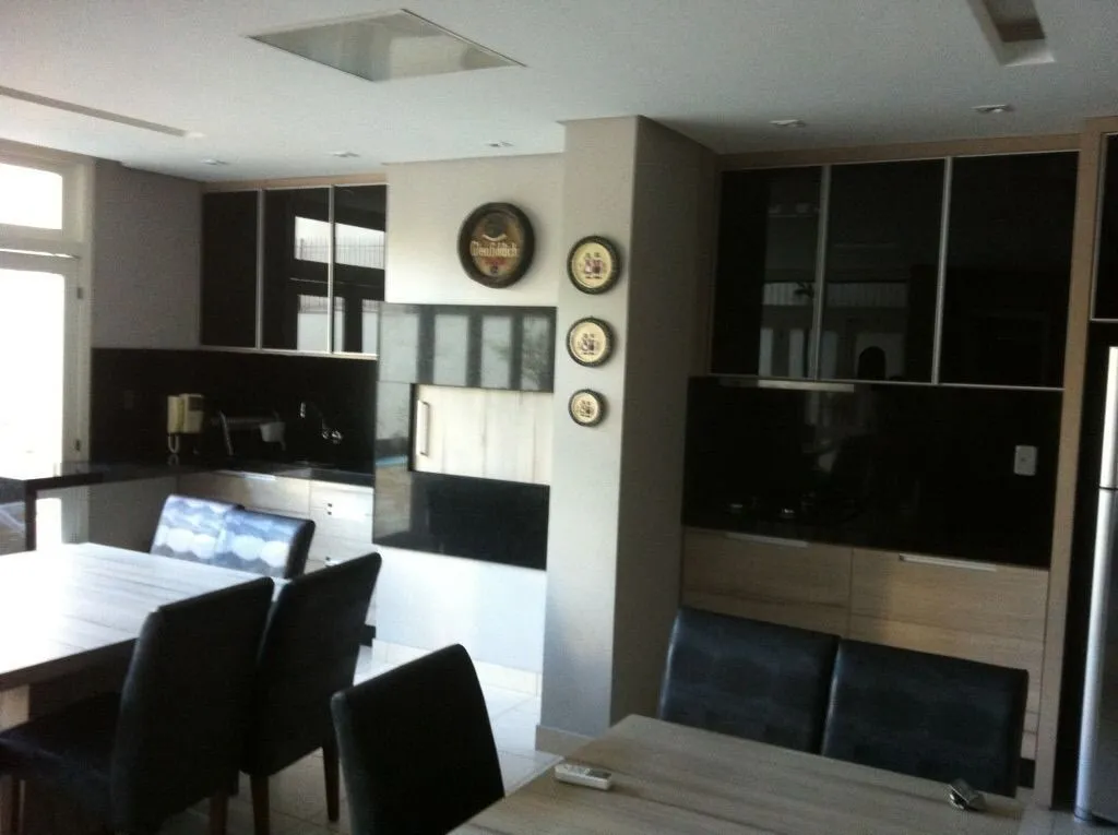 Imagem Cobertura para Venda - 257.53m², 4 dormitórios, sendo 1 suites, 3 vagas - Novo Hamburgo