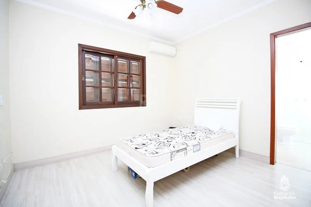 Imagem Casa para Venda - 246m², 3 dormitórios, sendo 2 suites, 3 vagas - Vila Ipiranga