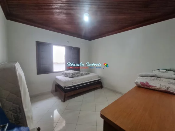 Imagem casa bem localizada com edícula