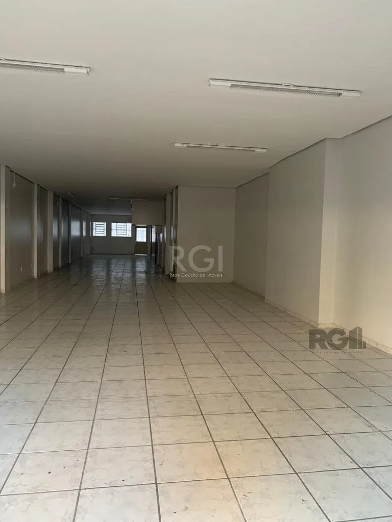 Imagem prédio comercial, com 03 andares, loja térrea, mais 04 salas.