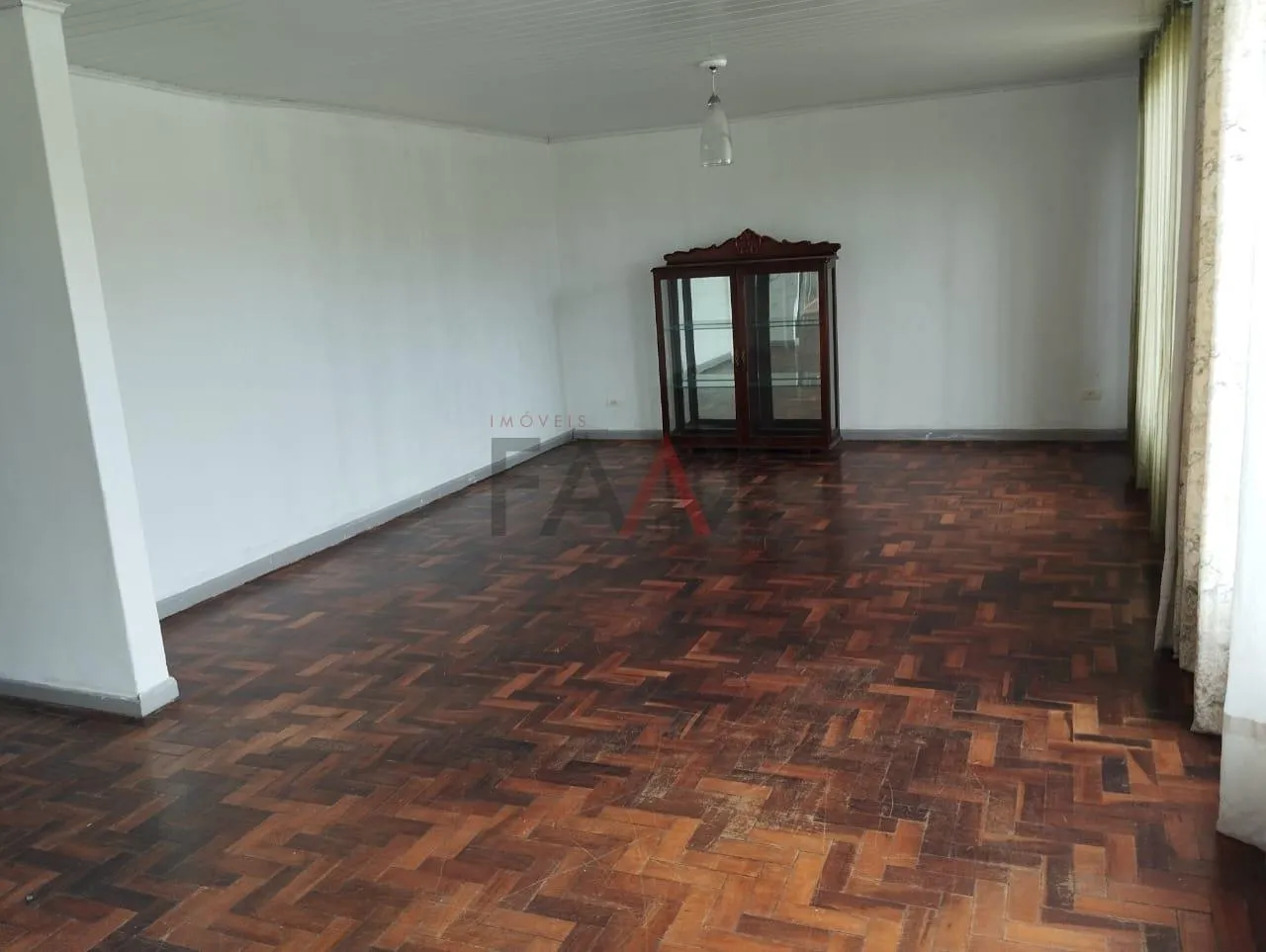Imagem Casa à venda, TRIANON, GUARAPUAVA - PR Ótima Casa a Venda no Bairro Trianon
