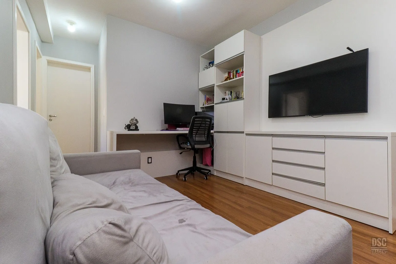 Imagem Apartamento aconchegante na Dr. Campos Velho | 2 dormitórios com vaga de garagem