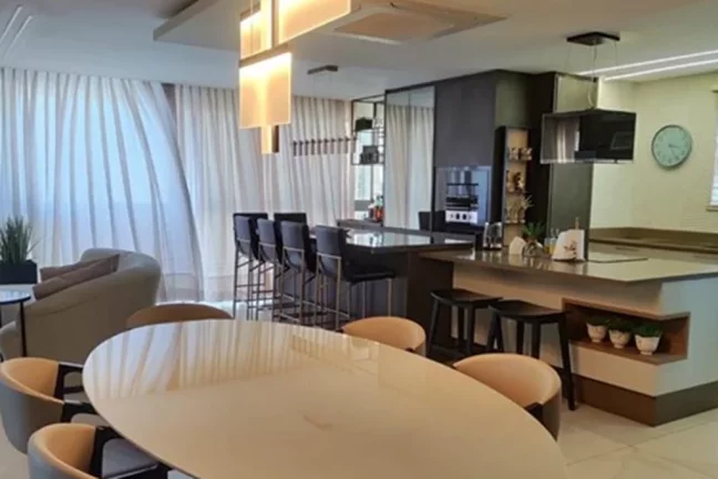 Imagem Apartamento à venda em Balneário Camboriú, Centro, com 3 quartos, 167m2